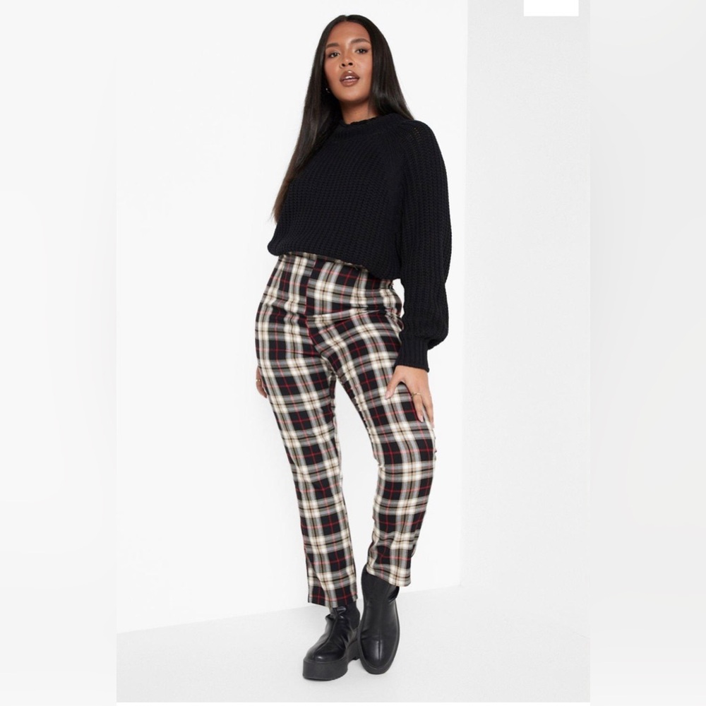 Boohoo Plaid Women’s Pants - Black, White, Red Plus Size 22 NWT